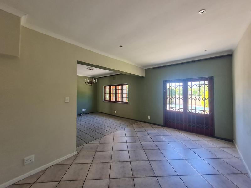 3 Bedroom Property for Sale in Roundhay Western Cape